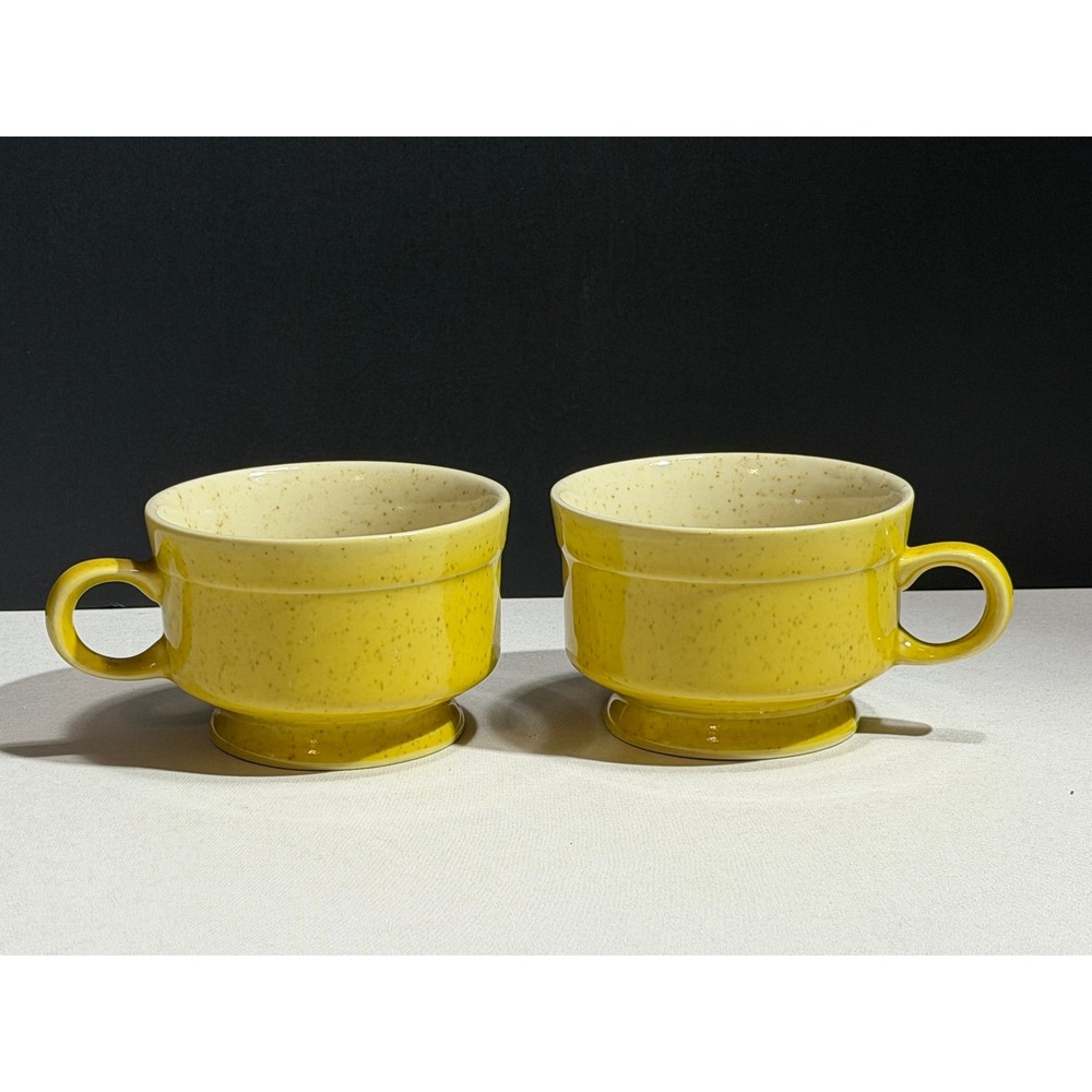 Premiere P5300 Yellow Speckled Stoneware Mugs Set of 2 Footed Japan Vintage